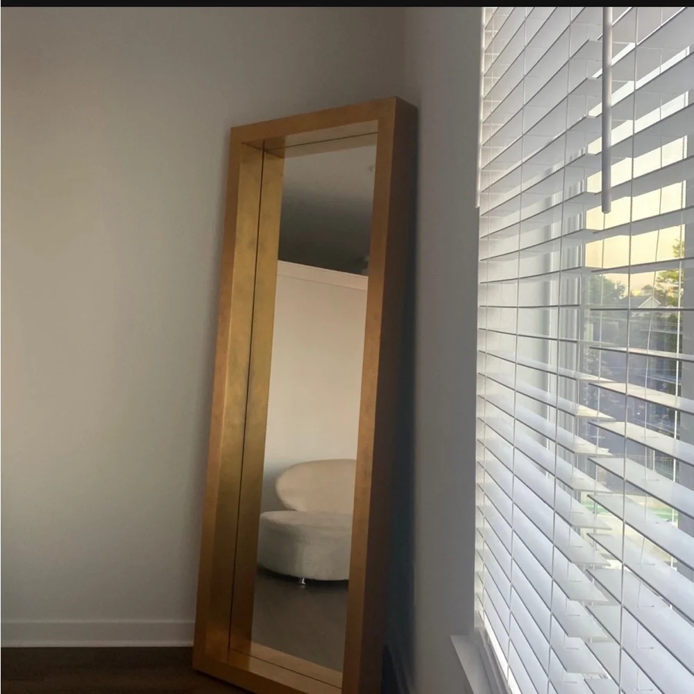 Floor mirror